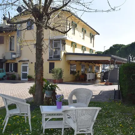 Trattoria Fioravante Szálloda Peschiera del Garda