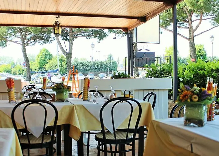 Trattoria Fioravante Szálloda *