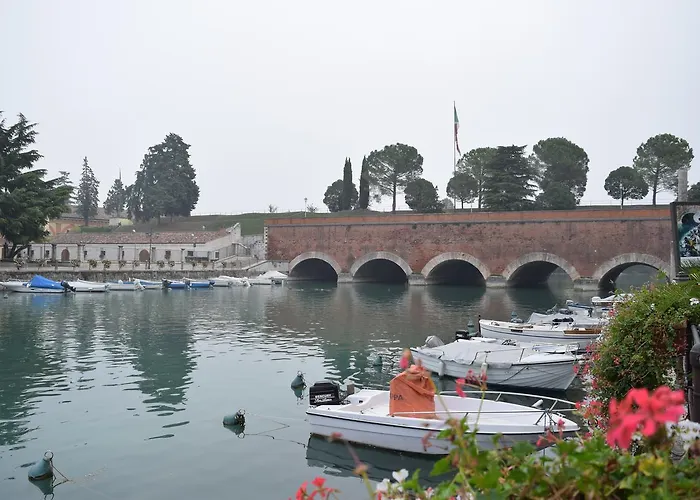 Trattoria Fioravante Szálloda Peschiera del Garda
