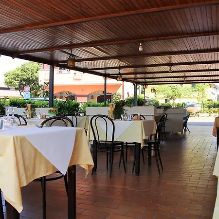 Trattoria Fioravante Hotel *